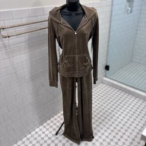 Y2K Express Brown Velour Lounge Set
